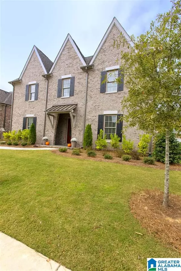 Vestavia Hills, AL 35242,689 PROVENCE DR