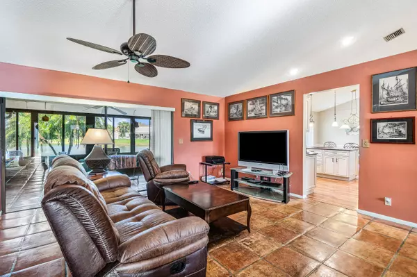 Boynton Beach, FL 33437,9285 Laurel Green DR