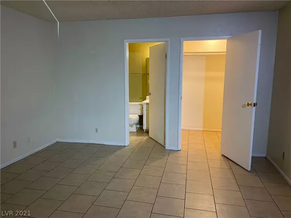 Las Vegas, NV 89110,849 Mantis Way #1