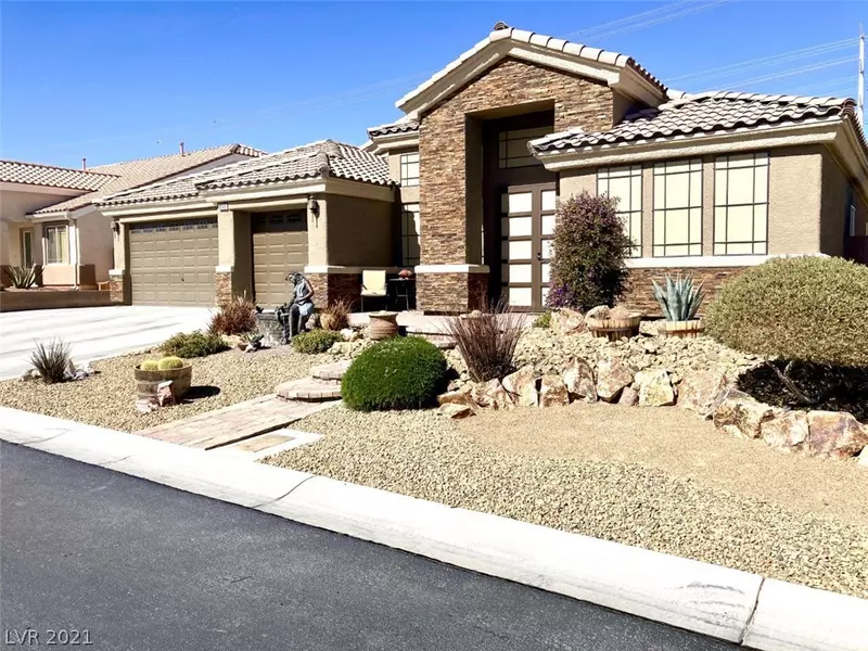 8348 Lovers Knot Court, Las Vegas, NV 89131