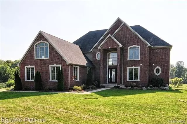 Fowlerville, MI 48836,257 VALLEY MEADOW LN W