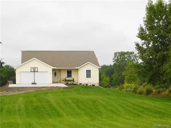 686 ELLIOTT RD, Fowlerville, MI 48836