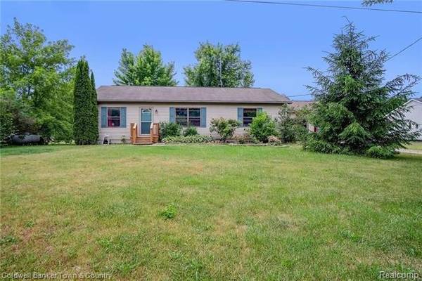 7105 W ALLEN, Fowlerville, MI 48836