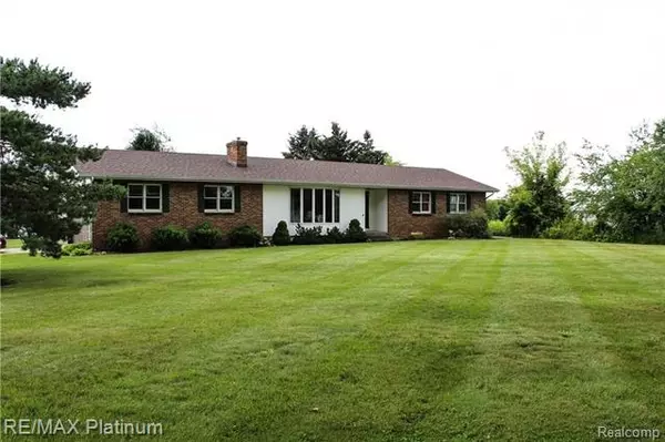 10239 CONVERSE RD, Handy Twp, MI 48836