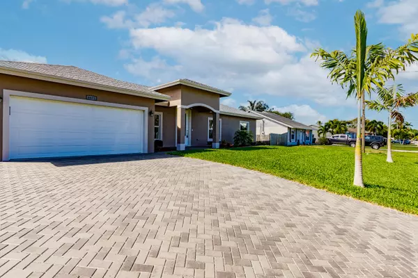 Lantana, FL 33462,6671 Riparian RD