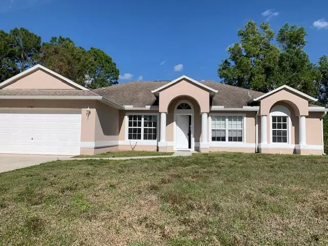 1781 SE Biddle LN, Port Saint Lucie, FL 34983