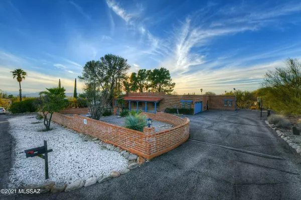 Tucson, AZ 85718,6815 N Moonglow Drive