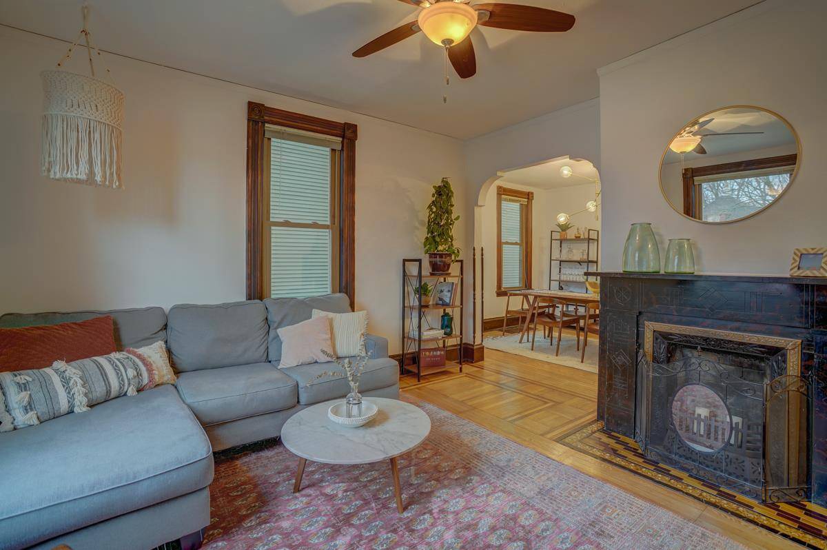 Madison, WI 53703,1037 E Gorham St