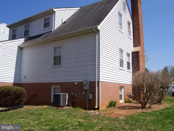 Warrenton, VA 20186,561 TIFFANY CT