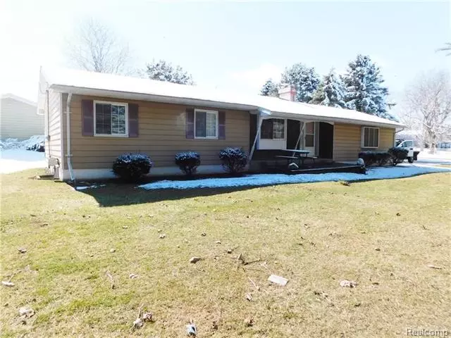 205 CEDAR RIVER, Fowlerville Vlg, MI 48836