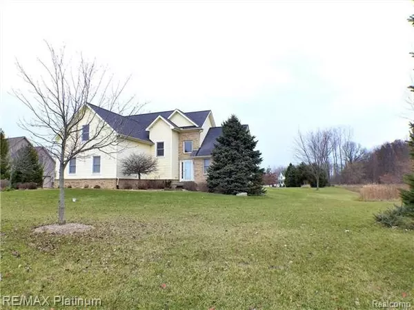 Handy Twp, MI 48836,9836 FOUNTAIN LN