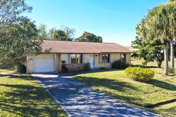 4486 SW Yamada DR, Port Saint Lucie, FL 34986