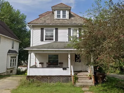 293 N Oakland Ave, Sharon, PA 16146