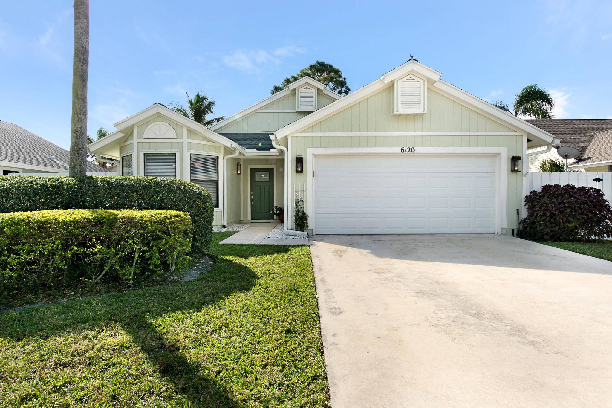 6120 Lucerne ST, Jupiter, FL 33458