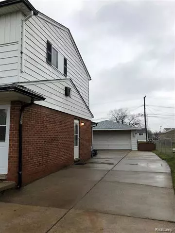 Mt. Clemens, MI 48043,60 MULLIGAN DR