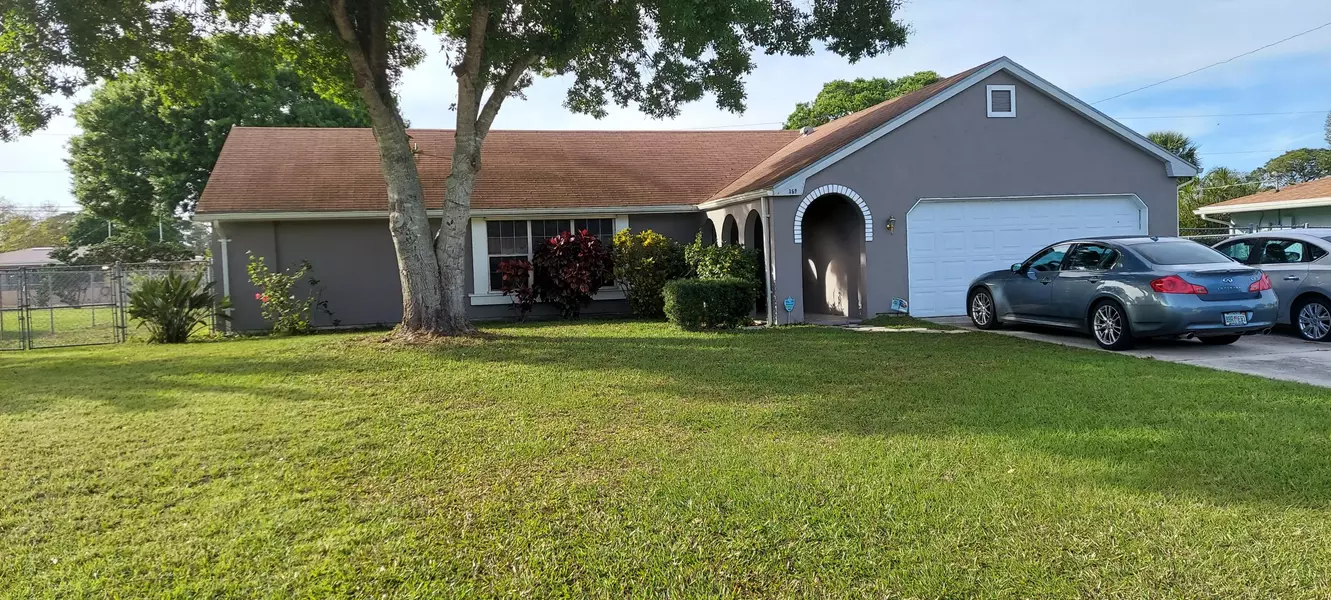 369 SE Gasparilla AVE, Port Saint Lucie, FL 34983