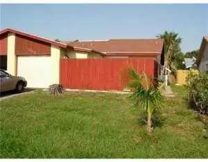 8698 Pluto TER, Lake Park, FL 33403