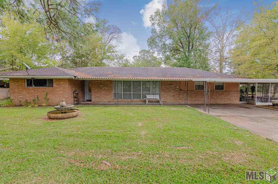 925 ELIZABETH DR, Baton Rouge, LA 70815