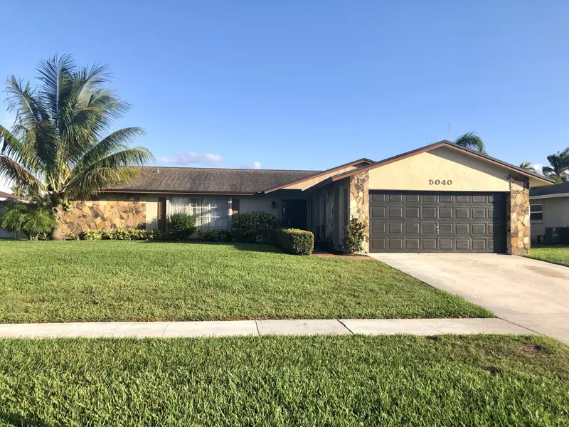 5040 N Woodstone CIR, Lake Worth, FL 33463