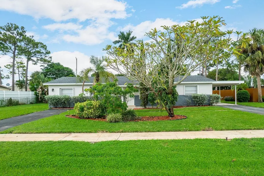 1674 Maypop RD, West Palm Beach, FL 33415