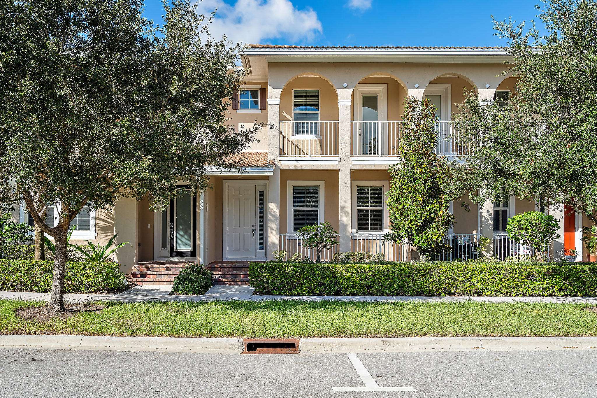 1119 N Community DR, Jupiter, FL 33458