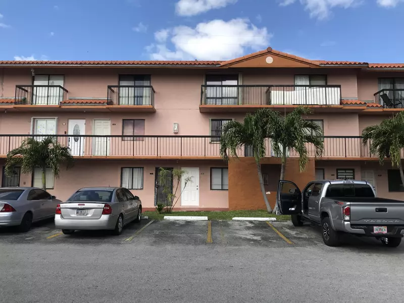 2178 W 60th ST 18110, Hialeah, FL 33016