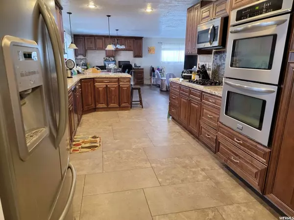 Sandy, UT 84094,11257 S CEDAR VIEW CIR