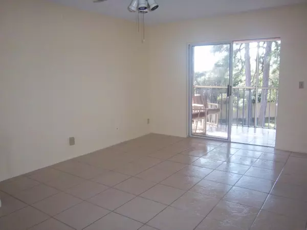 Port Saint Lucie, FL 34952,1544 SE Royal Green CIR K204