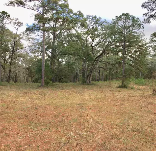 R7 QUAIL CALL Drive, Tallahassee, FL 32039