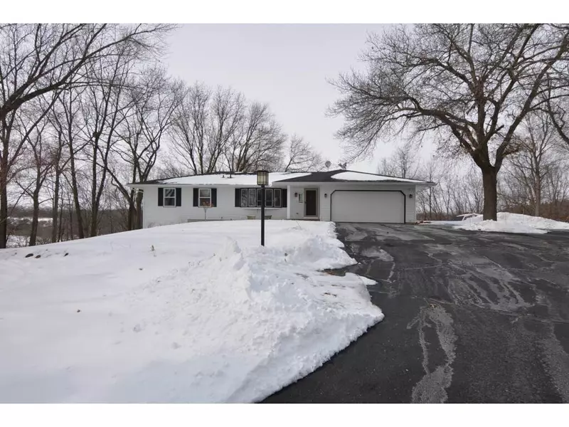 6720 Purcell Rd, Belleville, WI 53508