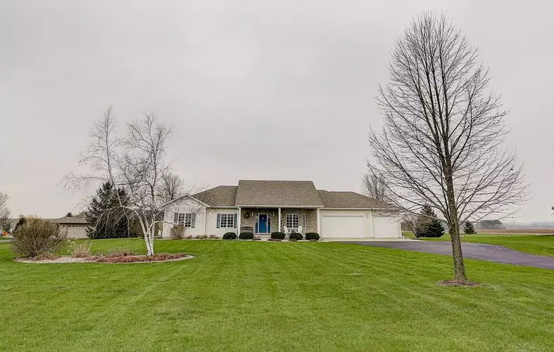 W2685 Story Creek Cir, Belleville, WI 53508