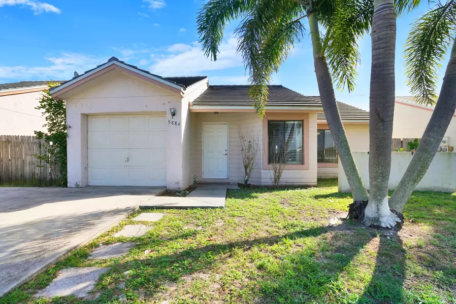 5884 Strawberry Lakes CIR, Lake Worth, FL 33463