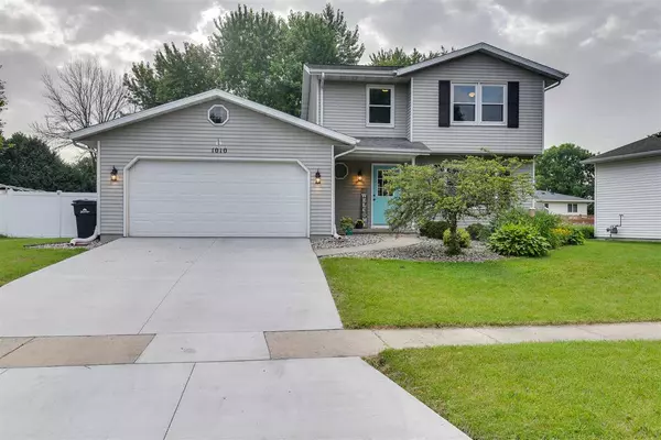 1010 Eric Ln, Waunakee, WI 53597