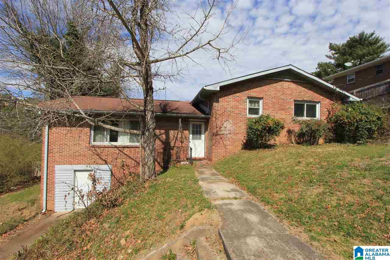 2025 LYNN RD, Anniston, AL 36207