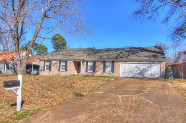 2082 FINLEY RD, Memphis, TN 38116