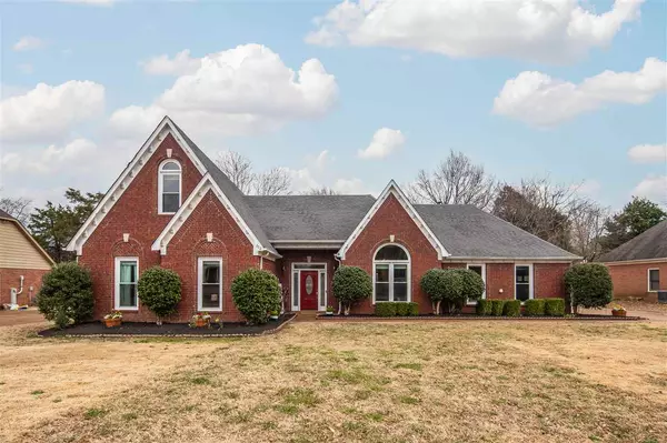 Collierville, TN 38017,702 SUGARBUSH CV N