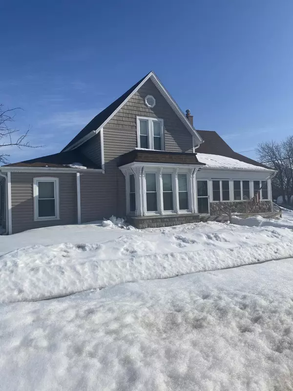 222 Baldwin St, Sharon, WI 53585