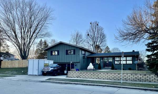 4406 Harrison Rd, Kenosha, WI 53142