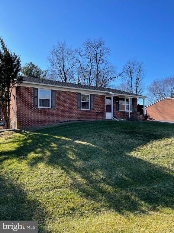 10 SWEET BRIAR LN, Hagerstown, MD 21742