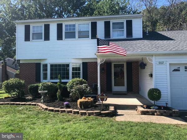 662 PARMENTIER RD, Warminster, PA 18974