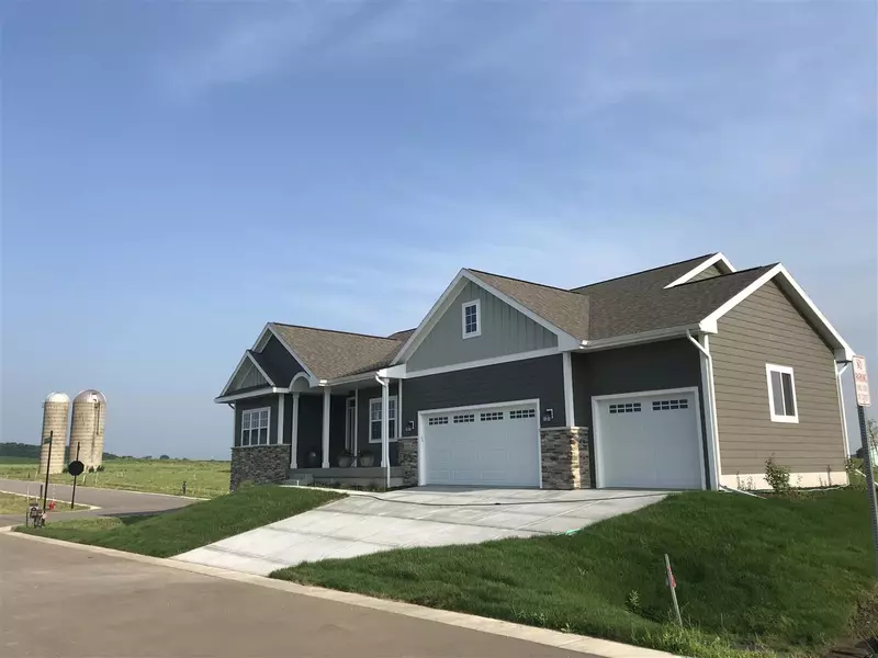 5830 Eagle Prairie Ct, Waunakee, WI 53597