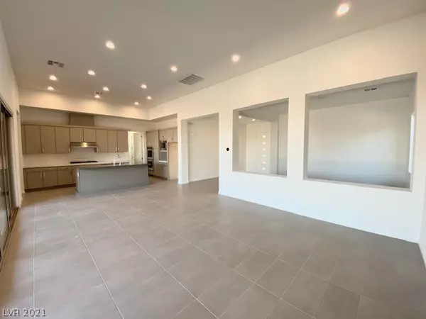 Las Vegas, NV 89148,6684 Regency Stone Way