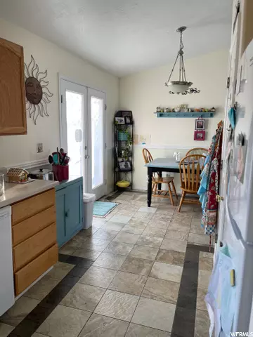 Tooele, UT 84074,955 W 420 S