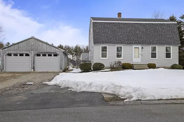 47 Tamarack DR, South Berwick, ME 03908