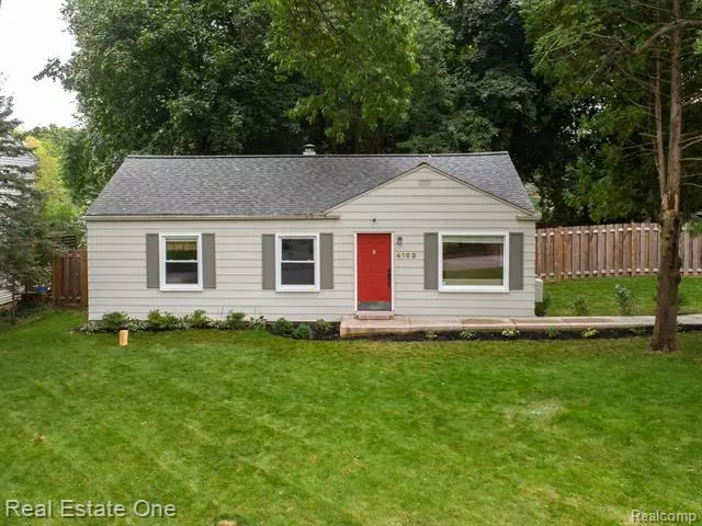 4163 Middledale AVE, West Bloomfield Twp, MI 48323