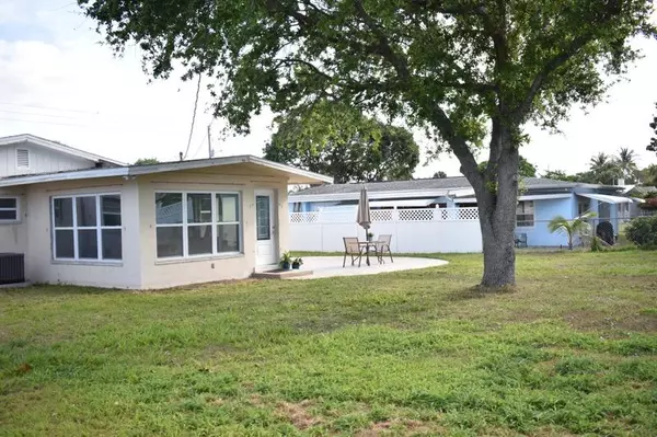 Jensen Beach, FL 34957,1618 NE Sunview TER