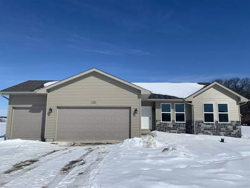 W732 Sandtrap Terr, Brodhead, WI 53520