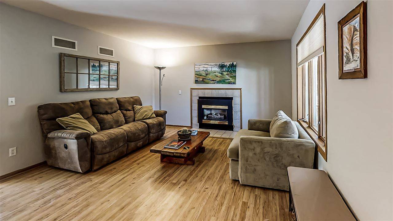 Middleton, WI 53562,3313 Nightingale Ct