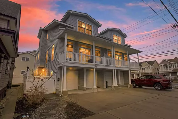 202 E Columbine Road, Wildwood Crest, NJ 08260