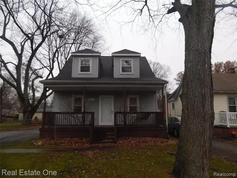 36060 FARRAGUT Avenue, Westland, MI 48186 4294